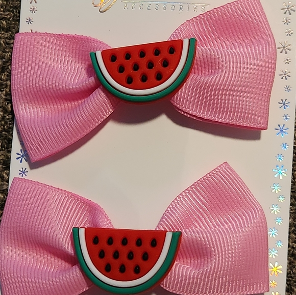 Hair Clips - Picture 2 of 3